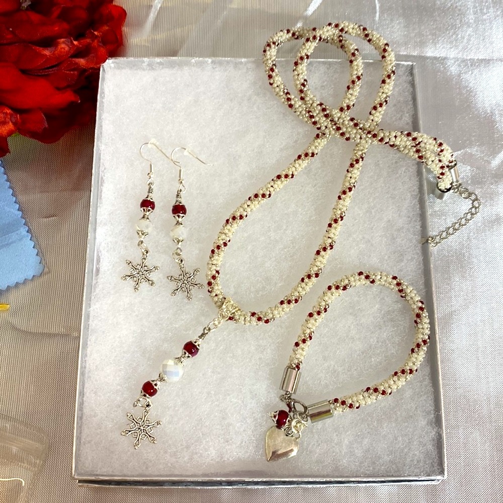 NEW❤️ SNOWFLAKE Necklace/Bracelet/Earring Set by Jewelry From the Heart